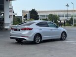 Hyundai Elantra-2