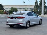 Hyundai Elantra-3
