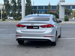 Hyundai Elantra-5