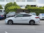 Hyundai Elantra-11