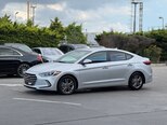 Hyundai Elantra-13