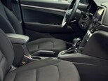 Hyundai Elantra-21