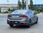 Hyundai Elantra-4