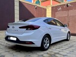 Hyundai Elantra-6