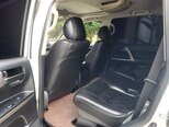Toyota Land Cruiser-11
