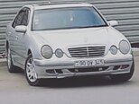 Mercedes E 220-1