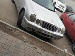 Mercedes E 220-2