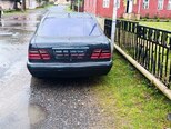Mercedes E 240-2