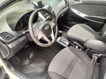 Hyundai Accent-10