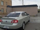 Volkswagen Passat-2