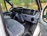 Ford Transit-14