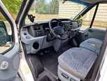 Ford Transit-13