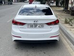 Hyundai Elantra-3