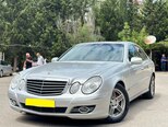 Mercedes E 220-1
