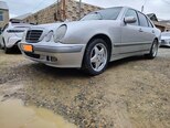 Mercedes E 220-3