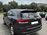 Kia Sorento-4