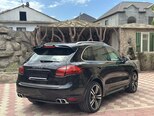 Porsche Cayenne Turbo-4