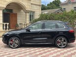 Porsche Cayenne Turbo-6