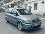 Opel Zafira-5