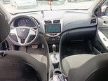Hyundai Accent-11