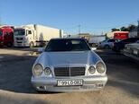 Mercedes E 220-1