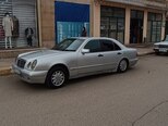 Mercedes E 220-10