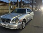 Mercedes E 220-13