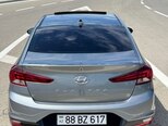 Hyundai Elantra-8