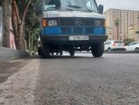 Mercedes 208 D-6