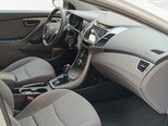 Hyundai Elantra-15