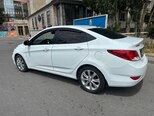 Hyundai Accent-2