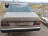 Mercedes 250 D-2