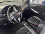 Hyundai Accent-7
