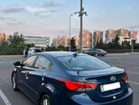 Hyundai Elantra-8