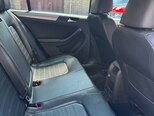 Volkswagen Jetta-9