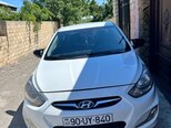 Hyundai Accent-1