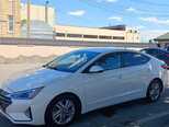 Hyundai Elantra-8