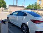 Hyundai Elantra-6