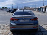 Hyundai Elantra-3