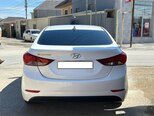 Hyundai Elantra-2