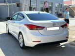 Hyundai Elantra-6
