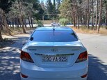 Hyundai Accent-13