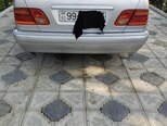 Mercedes E 280-2