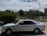 Mercedes E 230-4
