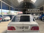 Mercedes E 240-4