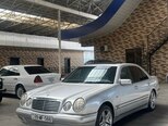 Mercedes E 240-2