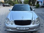 Mercedes E 220-1
