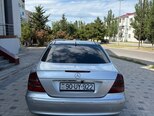 Mercedes E 220-2