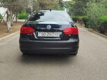 Volkswagen Jetta-4