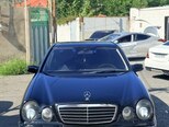 Mercedes E 320-1
